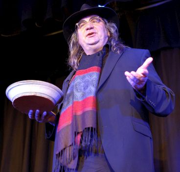 Wolfgang Ramadan, wortgewaltiger Poet und Preisträger des Kaleidoskop-Tellers 2015