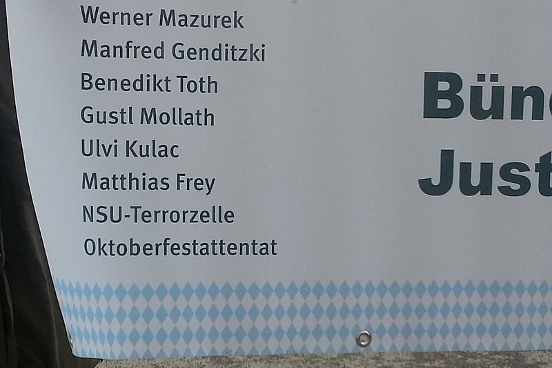 2017_01_30_namen_justizopfer_buendnis_gerechtere_justiz_bayern_transparent